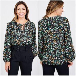 BCBGeneration Floral Keyhole Ruffled Top Small Bell Sleeve NWOT